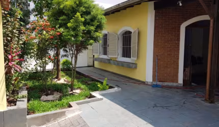 Casa à venda, 263 m² por R$ 1.100.000,00 - Vila Tupi - Praia Grande/SP