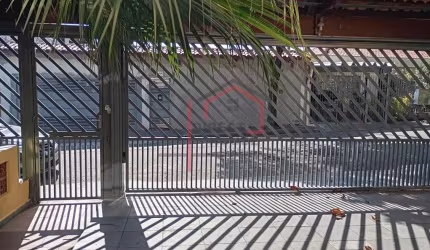 Casa em Vila Butantã de 250m² com 3 quartos (1suite) 4 vagas de garagem  -  São Paulo
