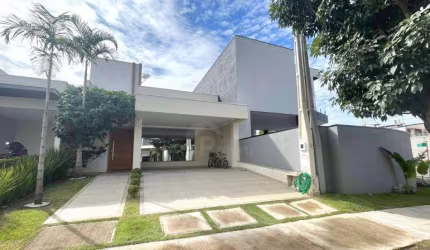 Linda casa no condomínio Bréscia de 130 m²