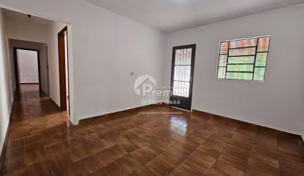 Casa (FUNDOS) com 3 dormitórios para alugar, 70 m² por R$ 2.250 - Cidade Nova I - Indaiatuba/SP