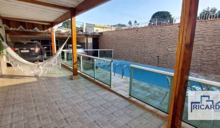 Linda casa com otima piscina !