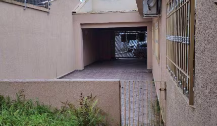 Casa térrea no Bosque Maia