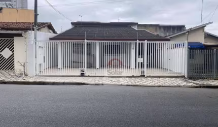 Casa com 3 dormitórios à venda, 197 m² por R$ 680.000,00 - Vila Jaboticabeira - Taubaté/SP