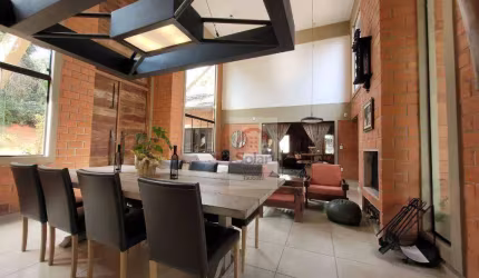 Casa com 3 dormitórios à venda, 460 m² por R$ 2.200.000,00 - Chácaras Cataguá - Taubaté/SP