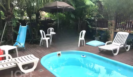 Casa com 3 quartos à venda na Rua Isaltina de Assunção Farias, 473, Rio Tavares, Florianópolis, 160 m2 por R$ 2.200.000