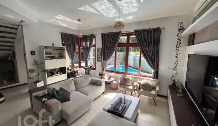 Casa com 3 quartos à venda na Gilberto Pedro Hoffmann Nahas, 671, Pantanal, Florianópolis, 205 m2 por R$ 1.990.000