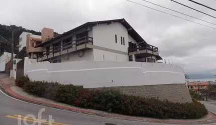 Casa com 3 quartos à venda na Avenida do Antão, 362, Centro, Florianópolis, 414 m2 por R$ 2.400.000