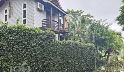 Casa com 3 quartos à venda na Rua Ovídio Zierke, 302, Cachoeira do Bom Jesus, Florianópolis, 194 m2 por R$ 1.580.000