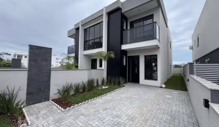 Casa com 3 quartos à venda na Rua da Quaresmeira Roxa, 19, Cachoeira do Bom Jesus, Florianópolis, 126 m2 por R$ 1.100.000