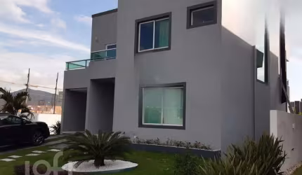 Casa em condomínio fechado com 3 quartos à venda na Rodovia Aparício Ramos Cordeiro, 110, Campeche, Florianópolis, 209 m2 por R$ 2.690.000