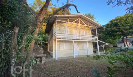 Casa com 3 quartos à venda na Rua Vereador Osni Ortiga, 363, Dunas da Lagoa, Florianópolis, 135 m2 por R$ 1.300.000