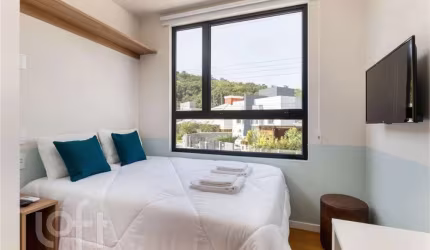 Apartamento com 1 quarto à venda na Rua da Quaresmeira Roxa, 431, Cachoeira do Bom Jesus, Florianópolis, 15 m2 por R$ 325.000