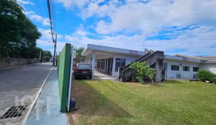 Casa com 5 quartos à venda na Servidão Manoel Machado Aguiar, 96, São João do Rio Vermelho, Florianópolis, 470 m2 por R$ 1.650.000