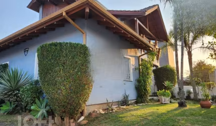 Casa com 3 quartos à venda na Avenida Tucumã, 295, Campeche, Florianópolis, 140 m2 por R$ 2.200.000