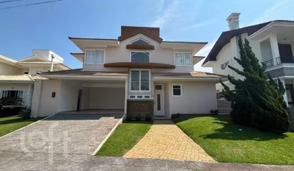 Casa em condomínio fechado com 4 quartos à venda na Elis Regina, 116, Saco Grande, Florianópolis, 252 m2 por R$ 3.074.000
