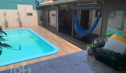 Casa com 3 quartos à venda na Servidão das Caliandras, 59, São João do Rio Vermelho, Florianópolis, 120 m2 por R$ 490.000
