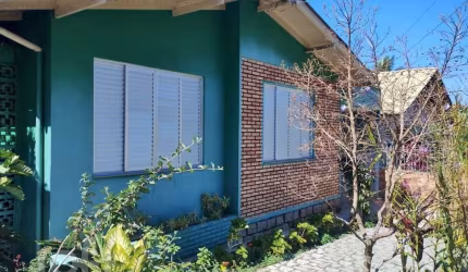 Casa com 3 quartos à venda na Rua Júlia Costa, 432, Saco dos Limões, Florianópolis, 246 m2 por R$ 950.000