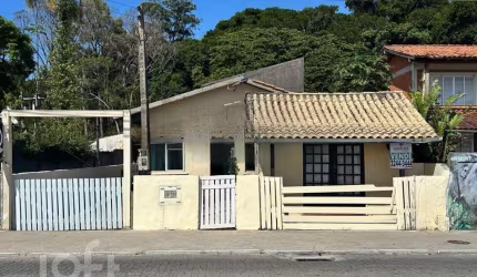 Casa com 3 quartos à venda na Avenida das Rendeiras, 1134, Dunas da Lagoa, Florianópolis, 250 m2 por R$ 850.000
