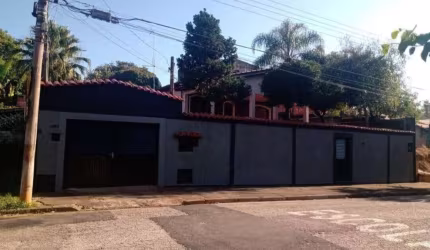 Ampla e moderna casa no bairro Vila Carvalho, em Sorocaba-SP