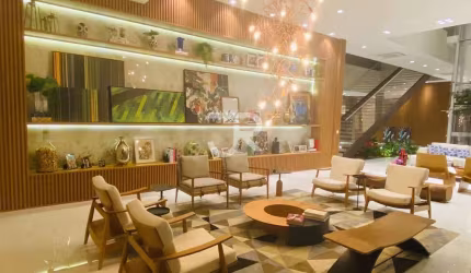 Mansão Cinematográfica em Condomínio de Luxo - 1.800m²