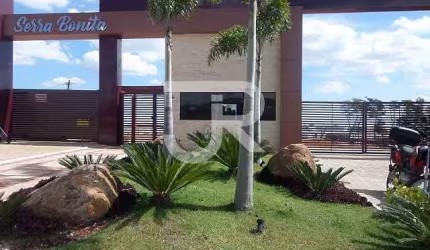 Apartamento com quintal privativo no Parque Serra Bonita