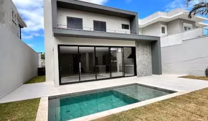 Casa moderna no Condomínio Paturis em Vinhedo