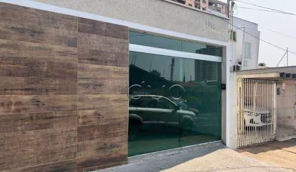 Casa  Comercial com 5 salas + 3 quartos + 4 banheiros para Locação Ao Lado da Santa Casa!