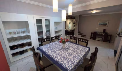 Casa com 3 quartos à venda, 240 m² por R$ 700.000 - Castelinho - Piracicaba/SP