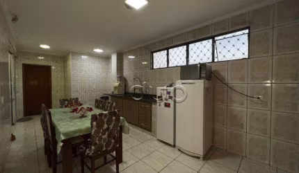 Casa à venda em Piracicaba no Jardim Monumento com 3 quartos, 291 m² por R$ 599.000,00