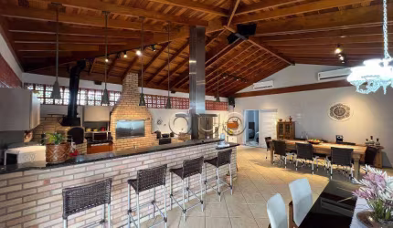 Casa à venda em Piracicaba no Cond. Colinas do Piracicaba com 3 quartos, 234 m² por R$ 1.350.000,00