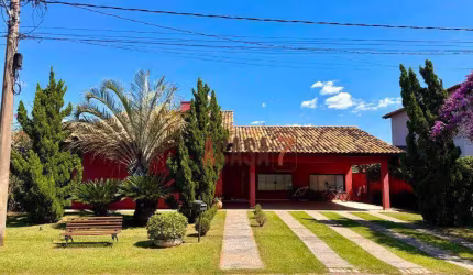 Casa no Condomínio Village Ipanema - Térrea com piscina.