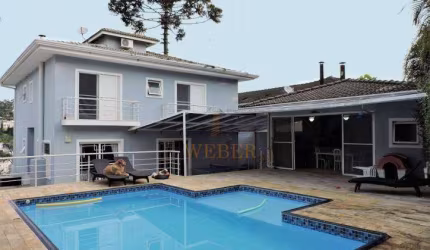 Cond. Golf Village - 4dorms/3sts, 2 escritórios, gourmet e piscina!