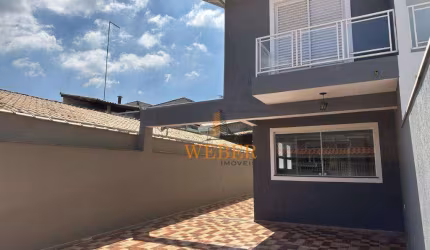 Excelente casa na Granja Vianna - 3 Dormitórios - 4 vagas
