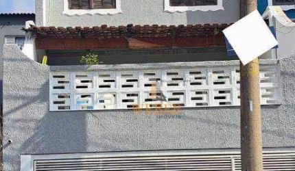 Imóvel com duas casas com excelente acabamento