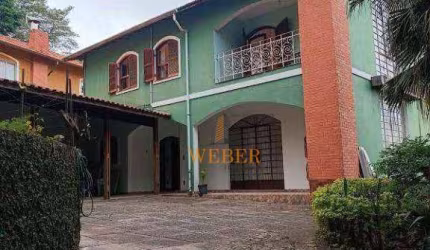 Sobrado 4 dormitórios, três banheiros e 6 vagas - Parque Assunção