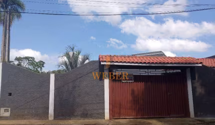 Linda casa térrea isolada no Tijuco Preto