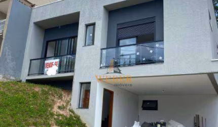 Linda casa nova no Parque das Rosas