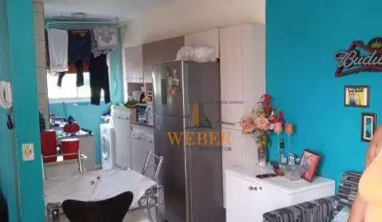 Apartamento e dormitórios, condomínio bem cuidado, ótima localização, em frente pto final 2 linhas ônibus, ao lado de supermercado, prox. Rap Tavares
