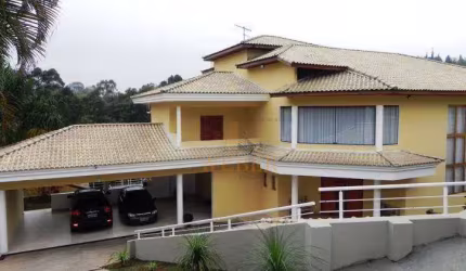 Moderna mansão com maravilhoso lazer!