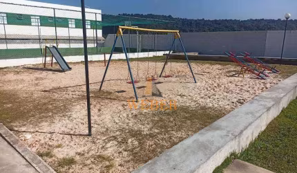 cASA EM CONDOMINIO FECHADO COM LAZER COMPLETO