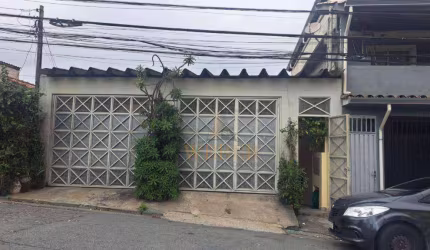 Imóvel com 2 casas, sendo cada 1 com 3 dormitórios