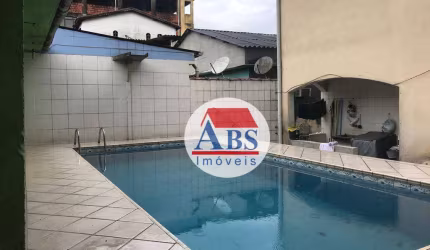 sobrado com piscina