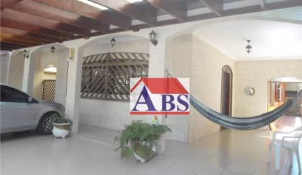 SOBRADO - JARDIM CASQUEIRO , 3 DORMITÓRIOS, SALA, COZINHA, BANHEIRO