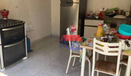 Casa com 2 dormitórios.