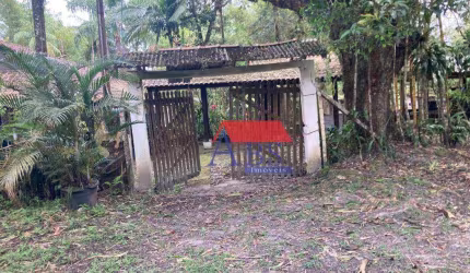 Chácara com casa bem estruturada. Pagamento somente à vista.