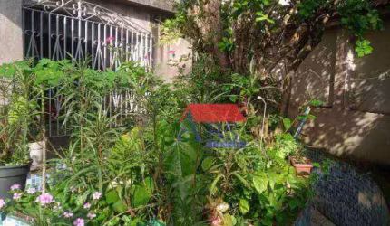 Sobrado de esquina com 3 dormitórios à venda, 215 m² por R$ 650.000 - Vila Nova - Cubatão/SP
