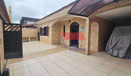 Casa com 3 dormitórios à venda, 300 m² por R$ 600.000,00 - Vila Ponte Nova - Cubatão/SP