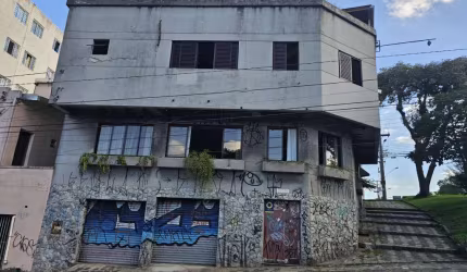 Casa com 4 quartos à venda na Rua Presidente Carlos Cavalcanti, São Francisco, Curitiba por R$ 900.000
