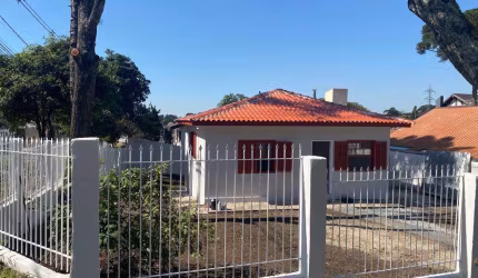Casa comercial para alugar no Santa Cândida, Curitiba  por R$ 2.500