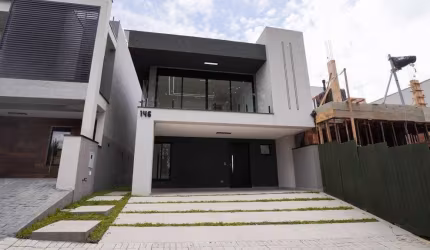 Casa em condomínio fechado com 4 quartos à venda na Rua Irma Schreiner Maran, 475, Santa Cândida, Curitiba por R$ 1.199.000